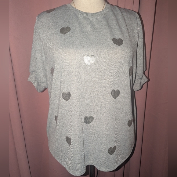 Love + Lace Sweaters - LOVE + LACE Heart Print Lightweight Sweater 2x 🩶
